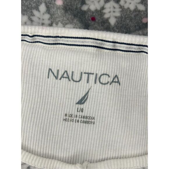 Nautica Women’s Snowflake Fleece Pajama Shirt Size Large - Picture 3 of 4